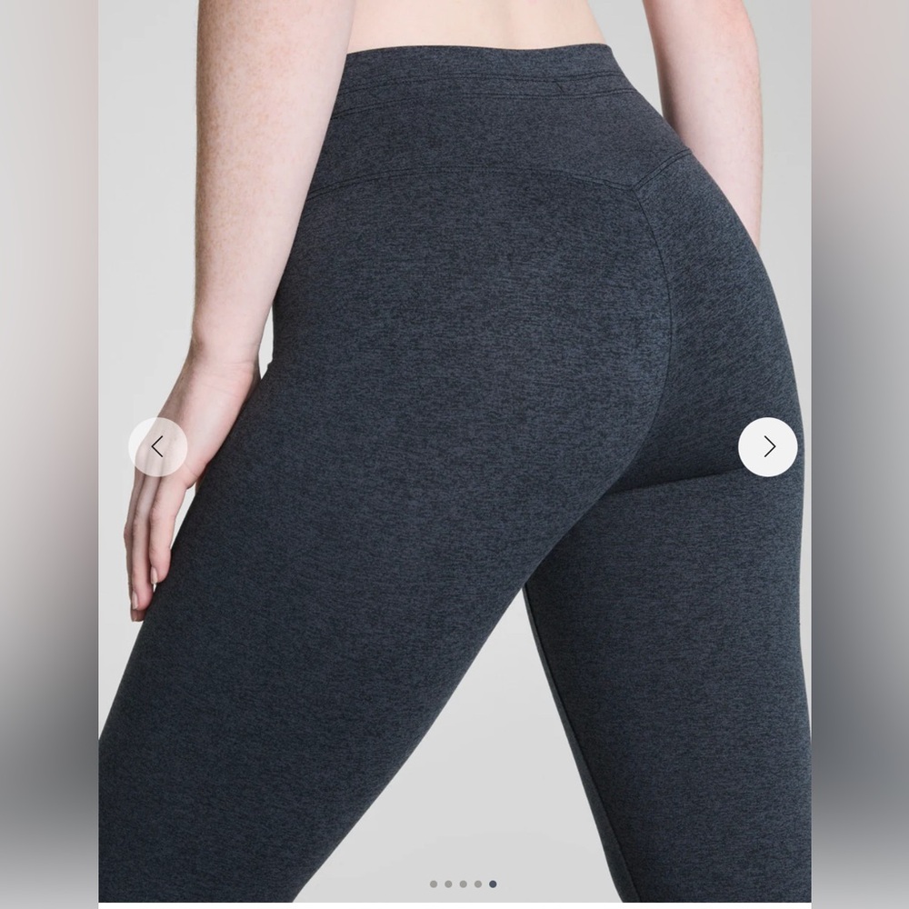 SPANX supersmooth SoftStretch
Full-Length Leggings light Black Size M